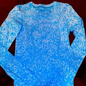 Lululemon Swiftly Tech Long sleeve- Size 2